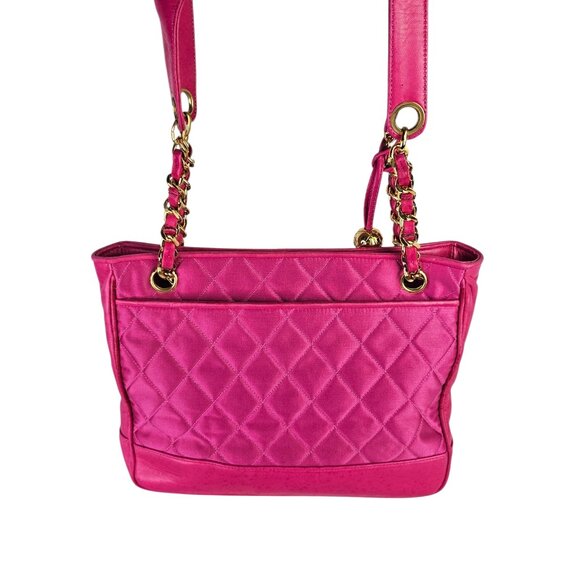 CHANEL Matelasse Shoulder Bag Bright Pink Lambskin CC Leather & Satin Quilted - Picture 8 of 16